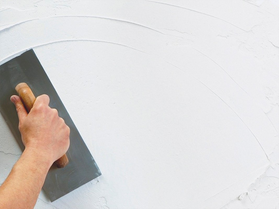 فنيون متخصصون في أعمال اللياسة